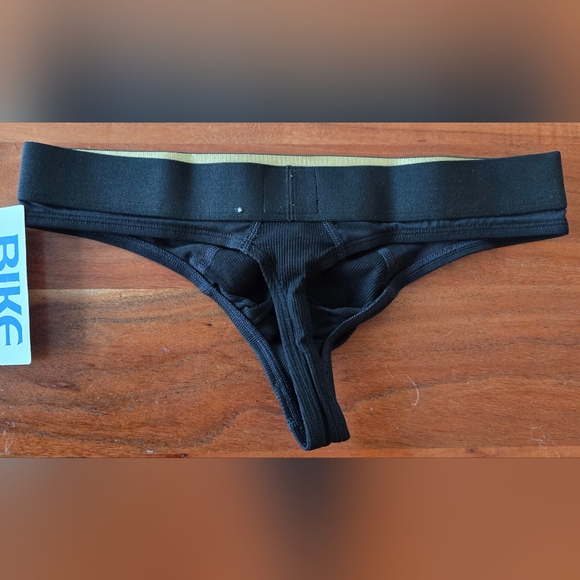 Black And Sheer Mens Thong - Picture 2 of 2